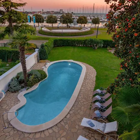 Magnolia Villa